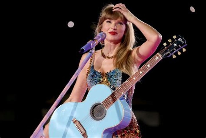 22nd October marks #4YearsOfRed for Taylor Swift