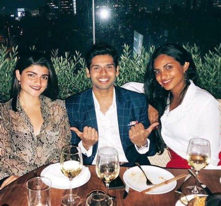 Abhimanyu Dasani- Bio, Age, Height, Net Worth, Girlfriend, Dating