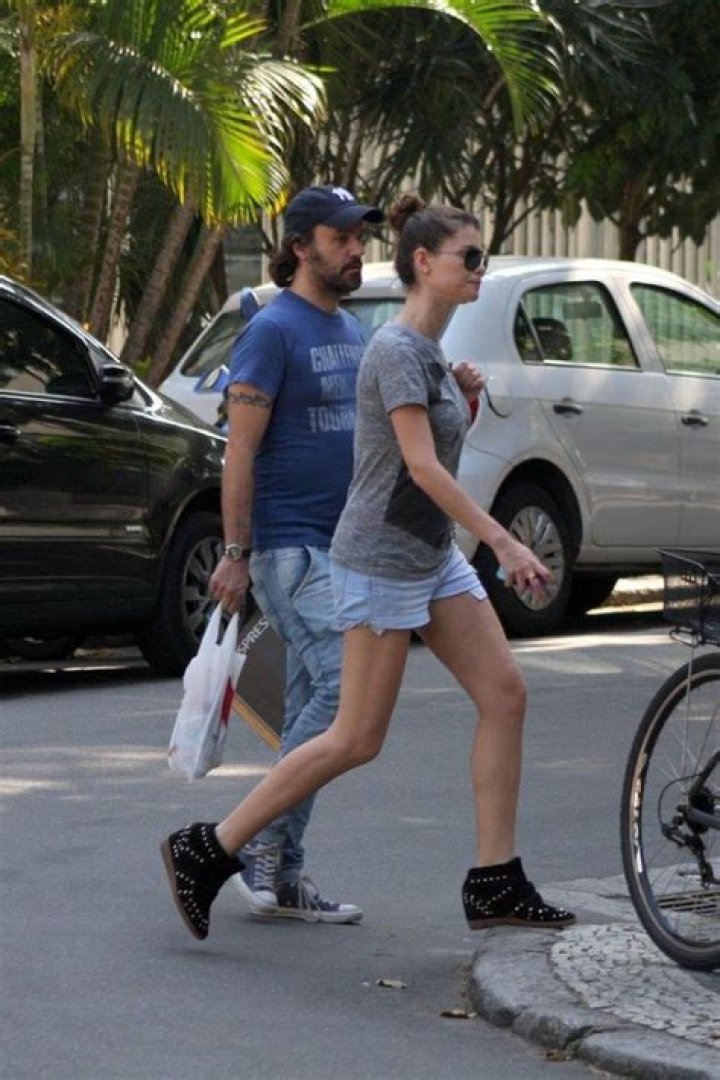 Alinne Moraes’s Boyfriend: Who is Alinne Moraes Dating?