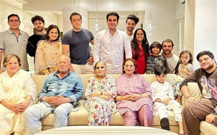 Arbaaz Khan Siblings: Meet His 4 Siblings