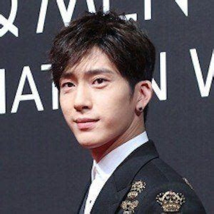 Boran Jing Net Worth, Age, Height, Bio, Birthday, Wiki!