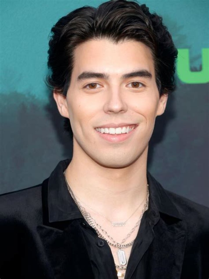 Braeden De La Garza - Net Worth, Age, Height, Birthday, Bio, Wiki!