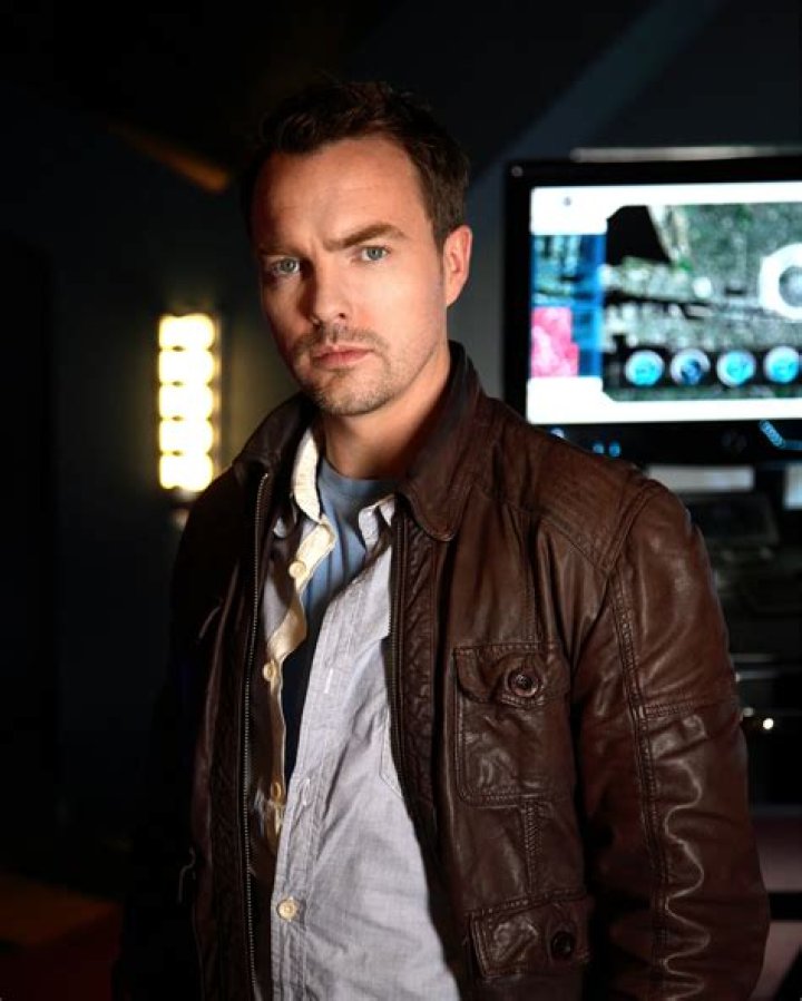 Ciaran McMenamin - Net Worth, Age, Height, Birthday, Bio, Wiki!