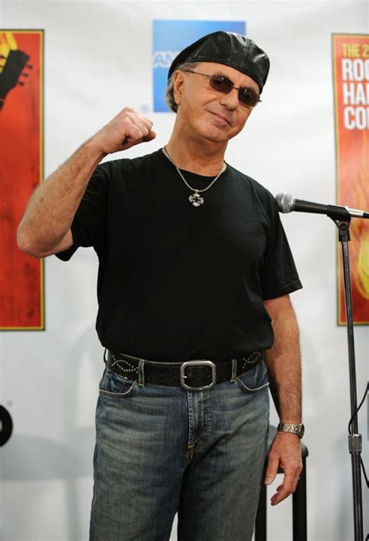 Dion Dimucci Net Worth, Age, Height, Bio, Birthday, Wiki!