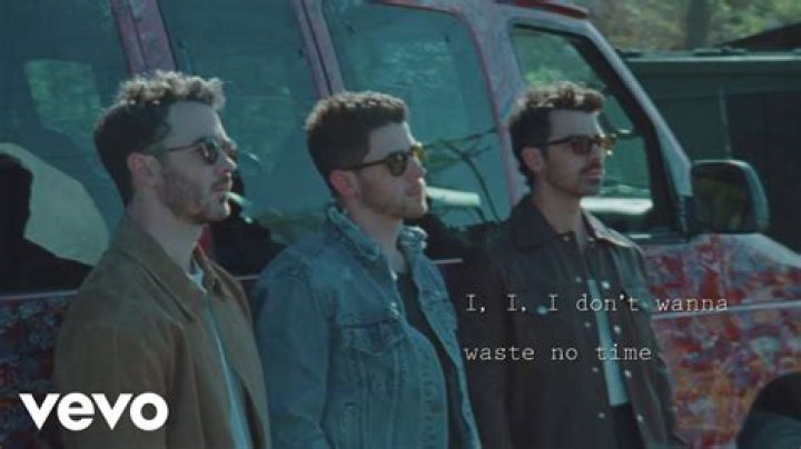 Div3tran Drops 'Waste No Time' Music Video