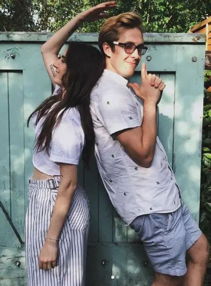 Dodie Clark’s Boyfriend: Who is Dodie Clark Dating?