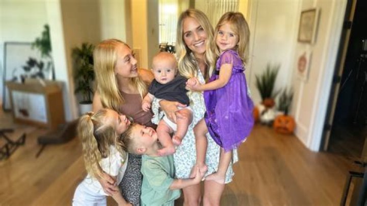Does Adam Lambert have children?