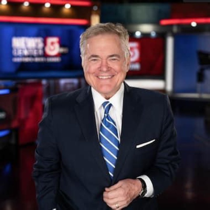 Ed Harding Net Worth, Wife, Height, Age, Salary, Wiki, Bio