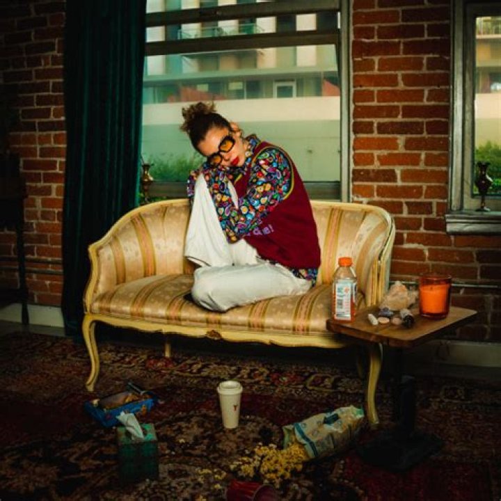 EMMY Releases Upbeat New Single “COOL GIRL”