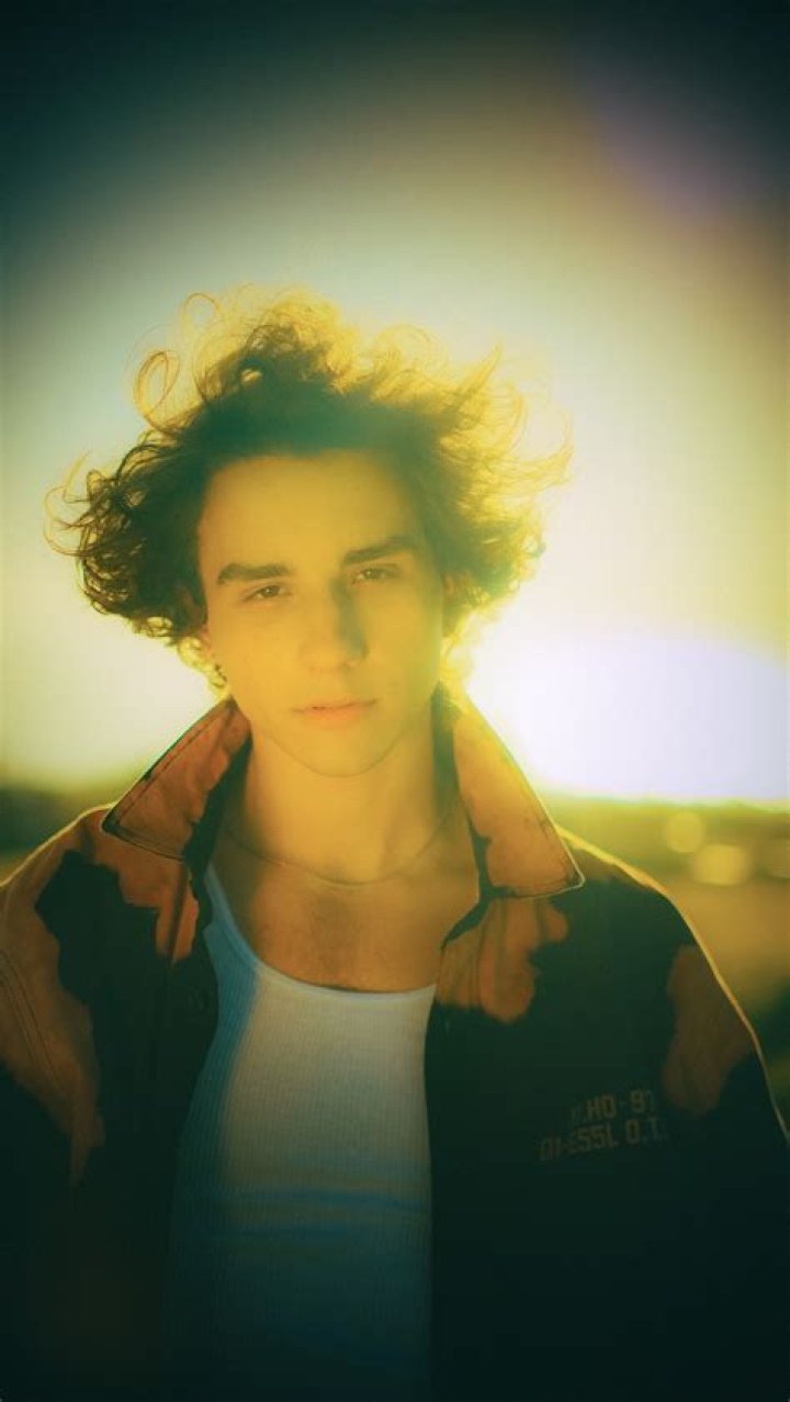 EXCLUSIVE: Interview with rising pop artist Finn Matthews