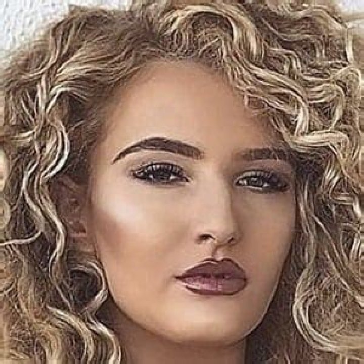 Fabiola Volkers - Net Worth, Age, Height, Birthday, Bio, Wiki!