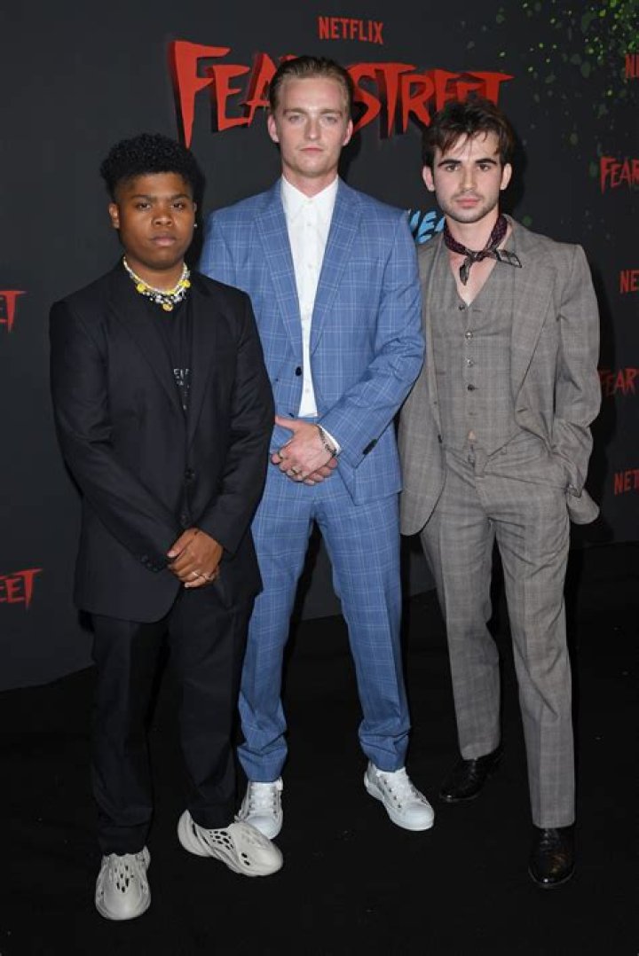 Fame | Benjamin Flores Jr. net worth and salary income estimation Jan, 2024