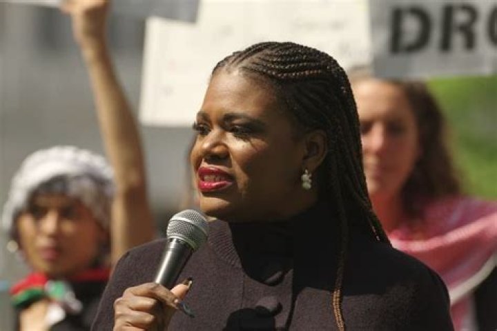 Fame | Cori Bush net worth and salary income estimation Apr, 2024
