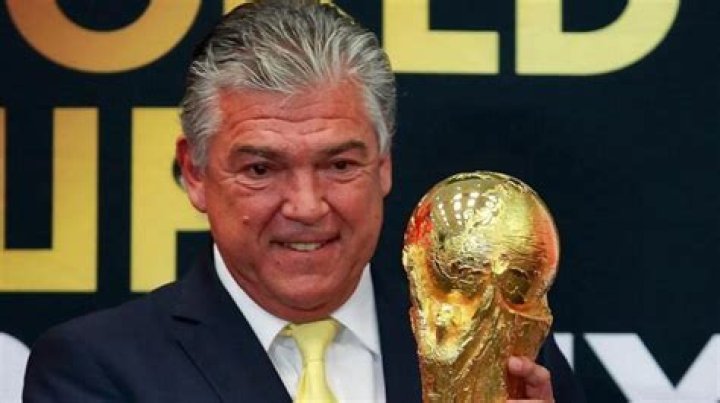 Fame | Héctor Zelada net worth and salary income estimation Apr, 2024