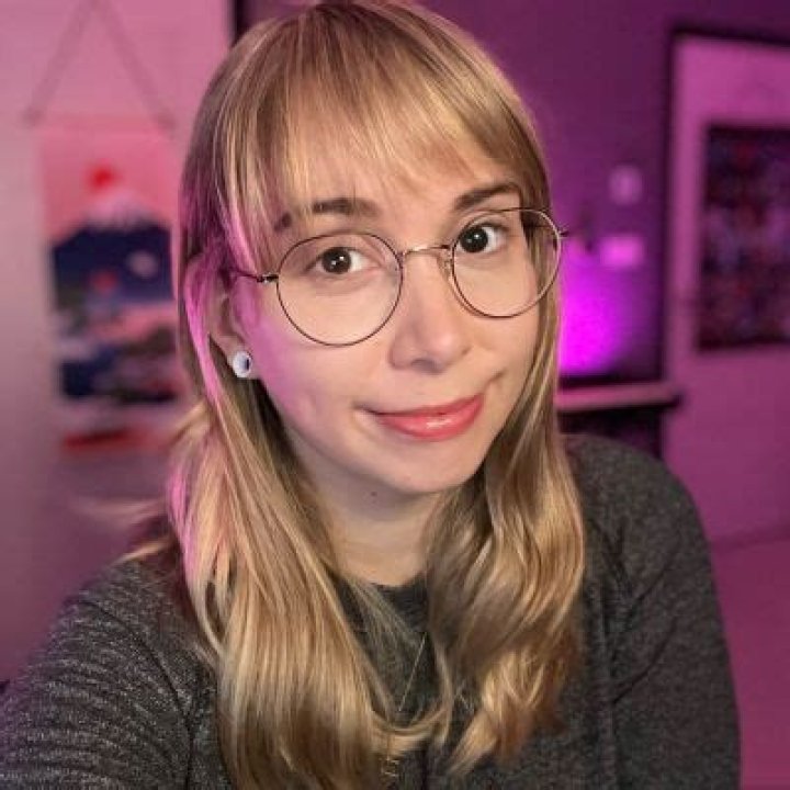 Gab Smolders- Net Worth, Age, Ethnicity, Husband, Height, Career