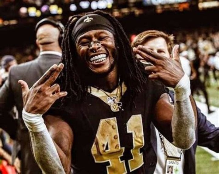Get to know Alvin Kamara: Biography, Age, Career, Net Worth, Height, Relationship & More