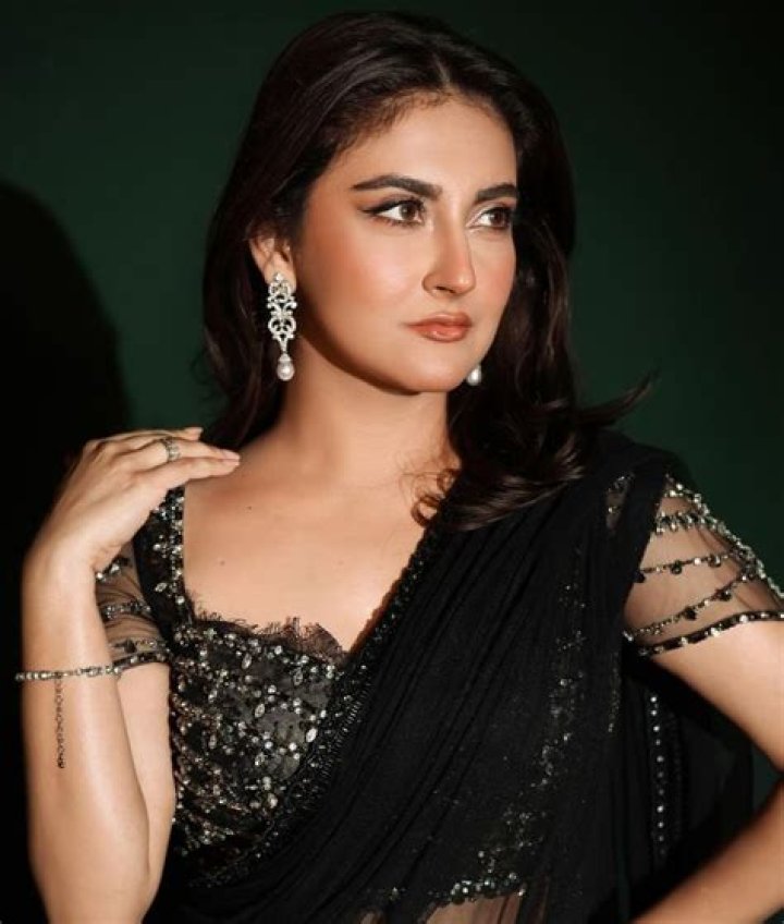 Hiba Bukhari Net Worth, Age, Height, Bio, Birthday, Wiki!