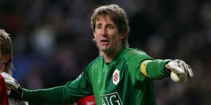 How old is Edwin van der Sar?