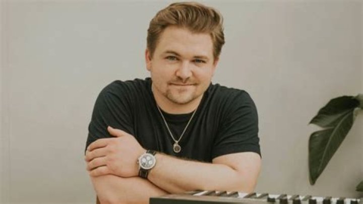 Hunter Hayes announces Twelve Days of Hayes