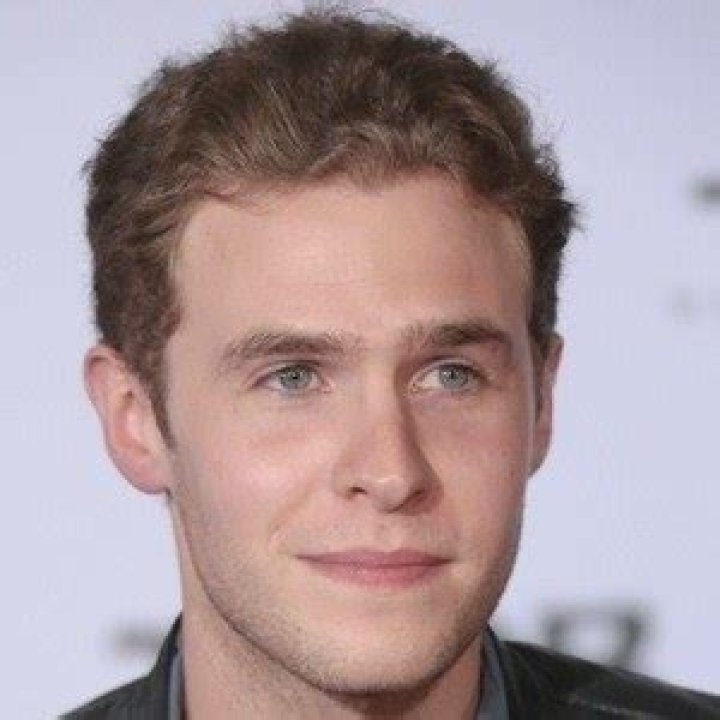Iain De Caestecker Net Worth, Age, Height, Bio, Birthday, Wiki!