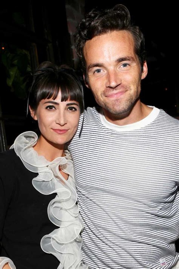 Ian Harding’s Girlfriend: Who is Ian Harding Dating?