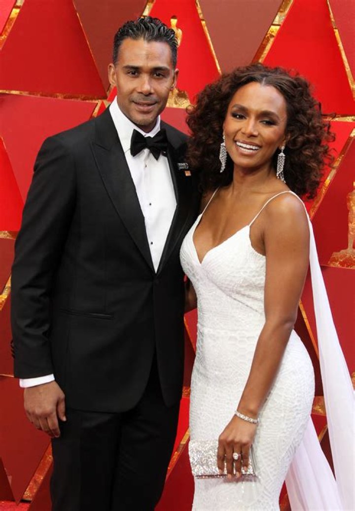 Janet Mock’s Husband: Who is Janet Mock Dating?