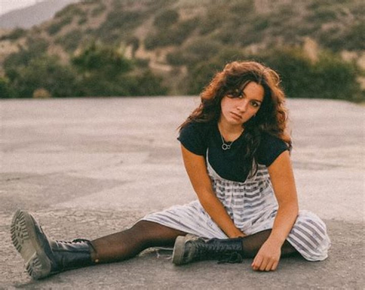 Jayne Doe Releases Debut Single “Welcome To Hollywood”