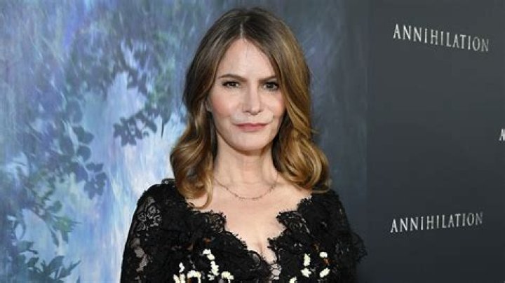 Jennifer Jason Leigh- Bio, Age, Husband, Net Worth, Height, Career