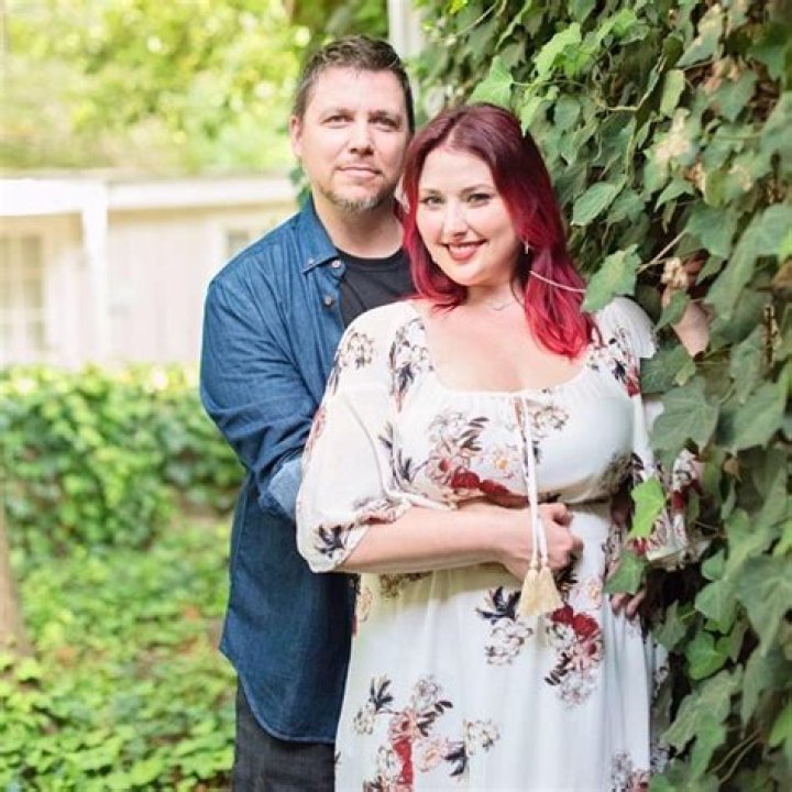 Jess Clemmons Announces Engagement to Chris Peavey