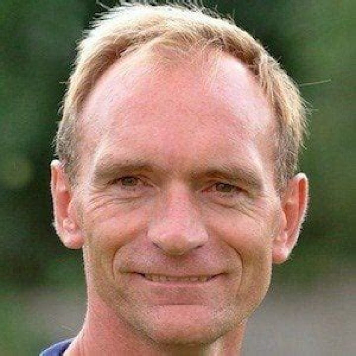 Jim Leighton Net Worth, Age, Height, Bio, Birthday, Wiki!