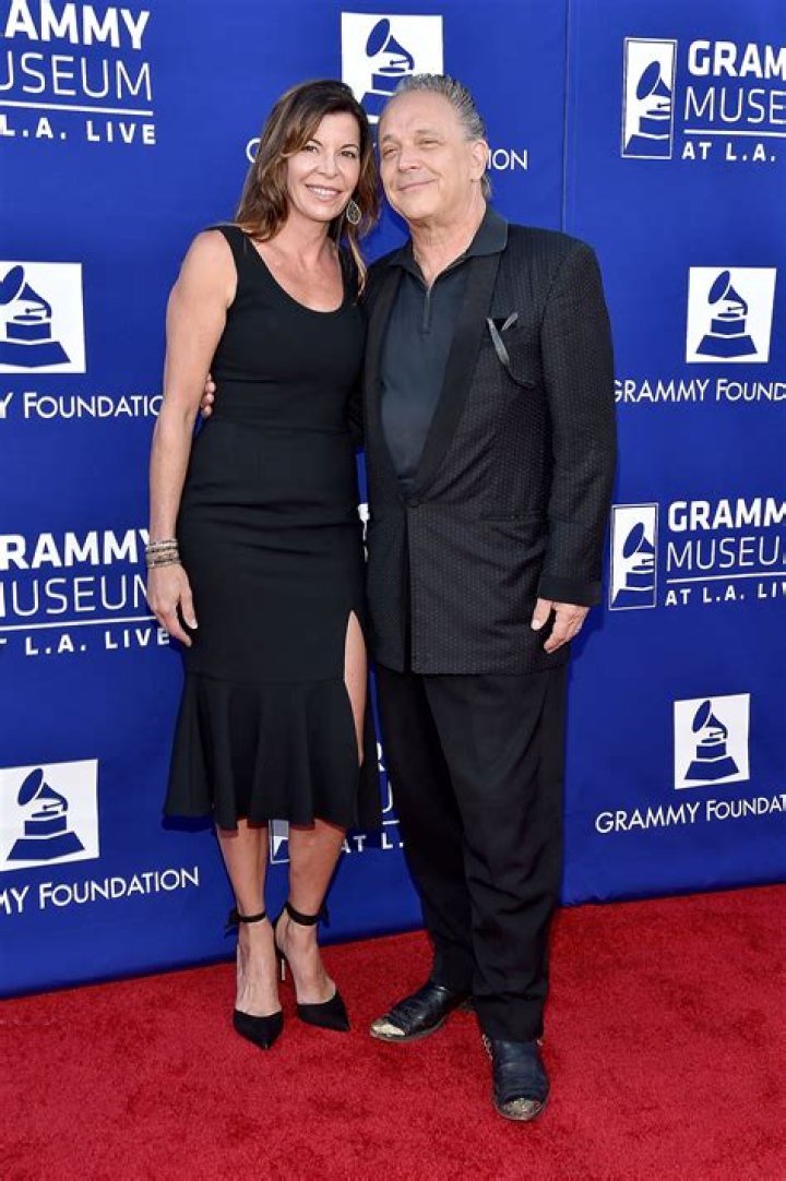 Jimmie Vaughan Net Worth, Age, Height, Bio, Birthday, Wiki!