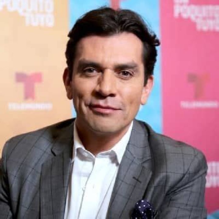 Jorge Salinas- Wiki, Age, Ethnicity, WIfe, Height, Net Worth, Career