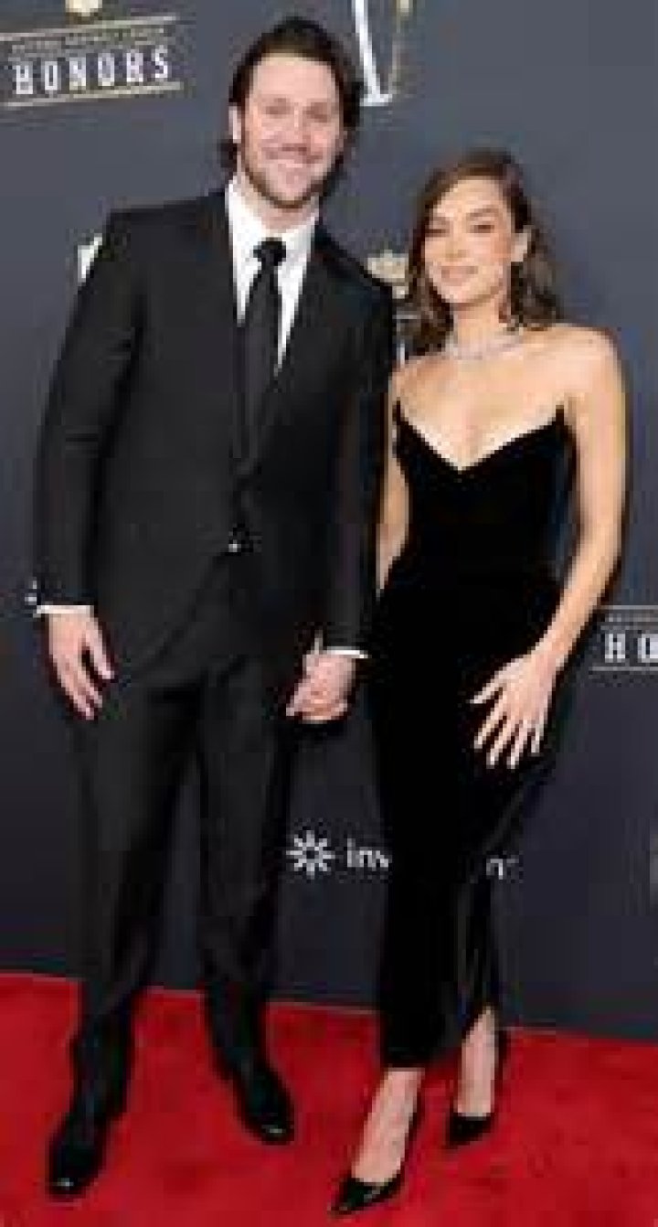 Josh Hayes’s Girlfriend: Who is Josh Hayes Dating?