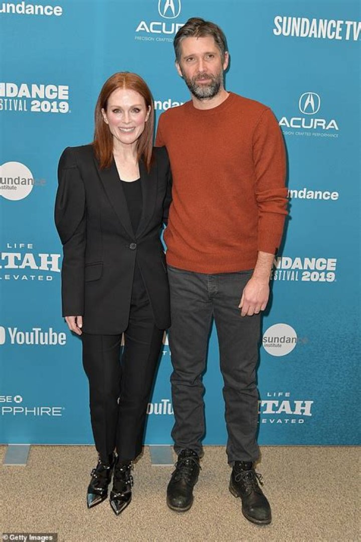 Julianne Moore’s Husband: Who is Julianne Moore Dating?