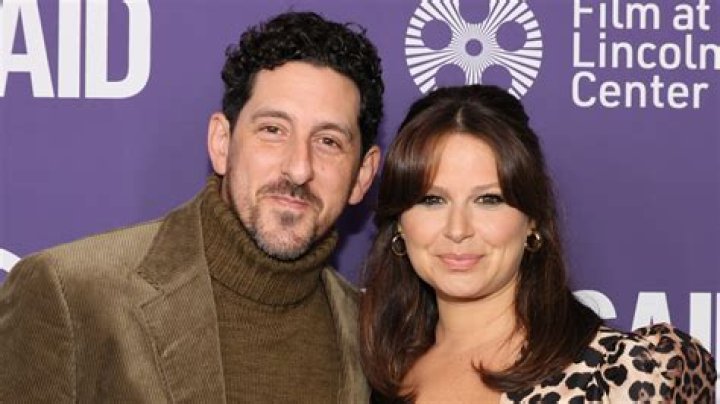 Katie Lowes’s Husband: Who is Katie Lowes Dating?