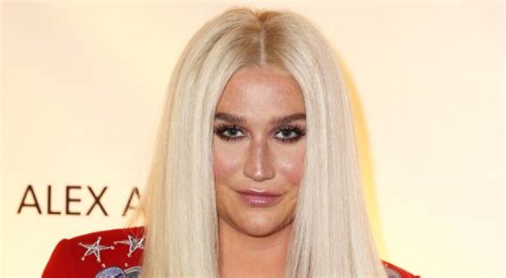 Kesha Writes Open Letter To Her 18-Year-Old Self