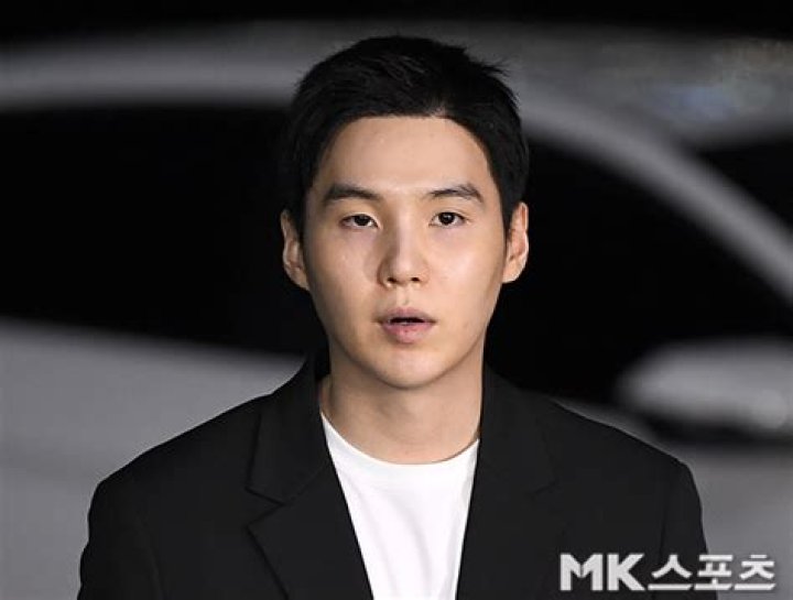 Kim Jong-chul - Net Worth, Age, Height, Birthday, Bio, Wiki!