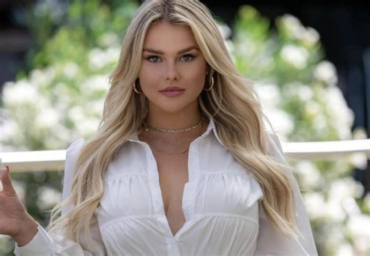 Kinsey Wolanski Net Worth, Age, Height, Bio, Birthday, Wiki!