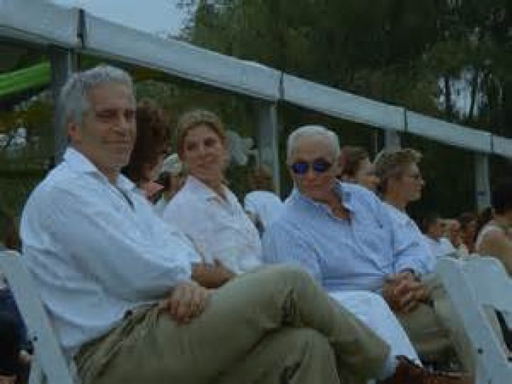 Les Wexner Age, Organizations founded, Harvard, Documentary, House