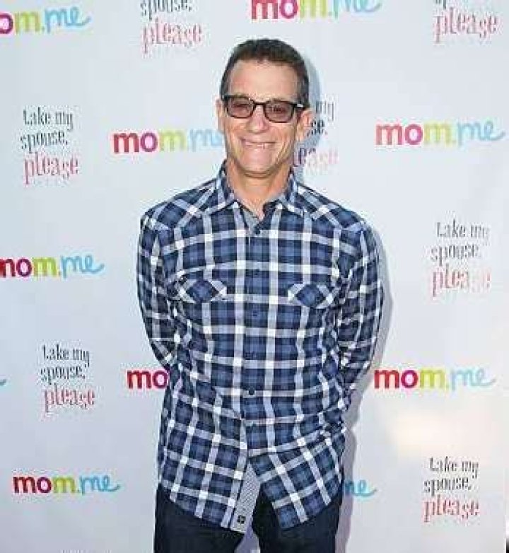Lew Schneider - Net Worth, Age, Height, Birthday, Bio, Wiki!