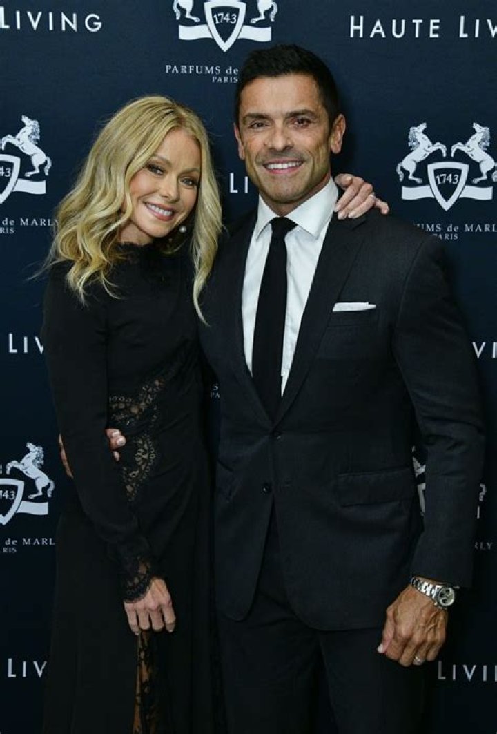 Mark Consuelos- Biography, Age, Height, Net Worth, Wife, Career
