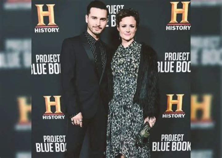 Michael Malarkey’s Girlfriend: Who is Michael Malarkey Dating?