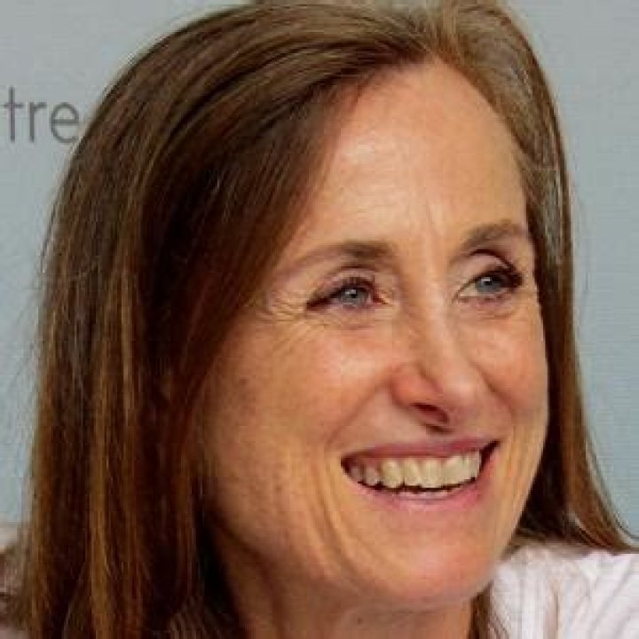 Mona Simpson Net Worth, Age, Height, Bio, Birthday, Wiki!