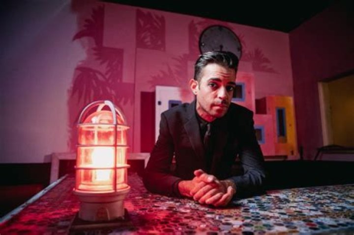 Music Video Premiere: Dean Ford Introduces “CRZMKR”