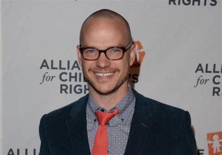 Peter Paige Net Worth, Age, Height, Bio, Birthday, Wiki!