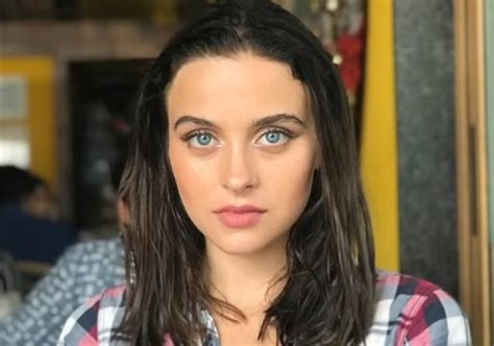 Ri Djavi Alexandra- Net Worth, Bio, Age, Height, Career