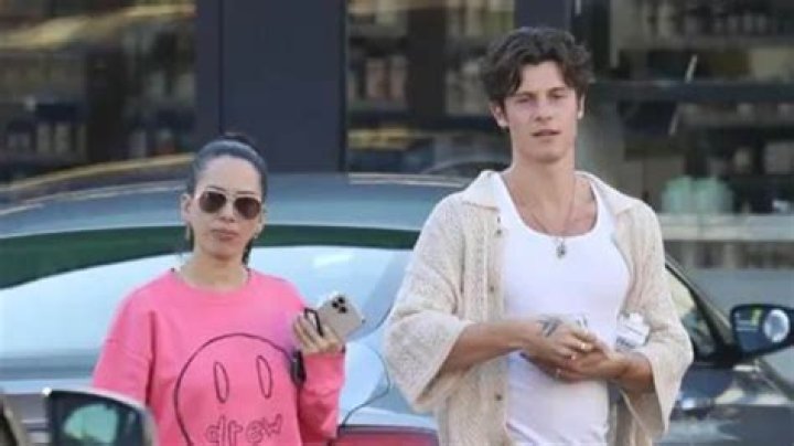 Shawn Mendes- Age, Height, Girlfriend, Net Worth, Ethnicity