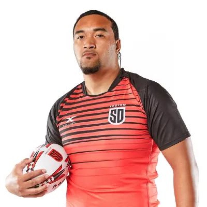 Siaosi Mahoni- Wiki, Age, Height, Girlfriend, Net Worth, Ethnicity, Career