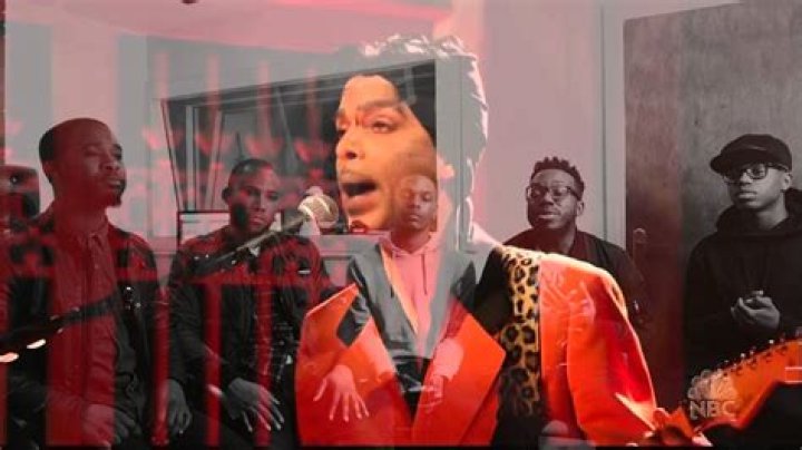 WATCH: BEKLN Mile 'Hello' cover
