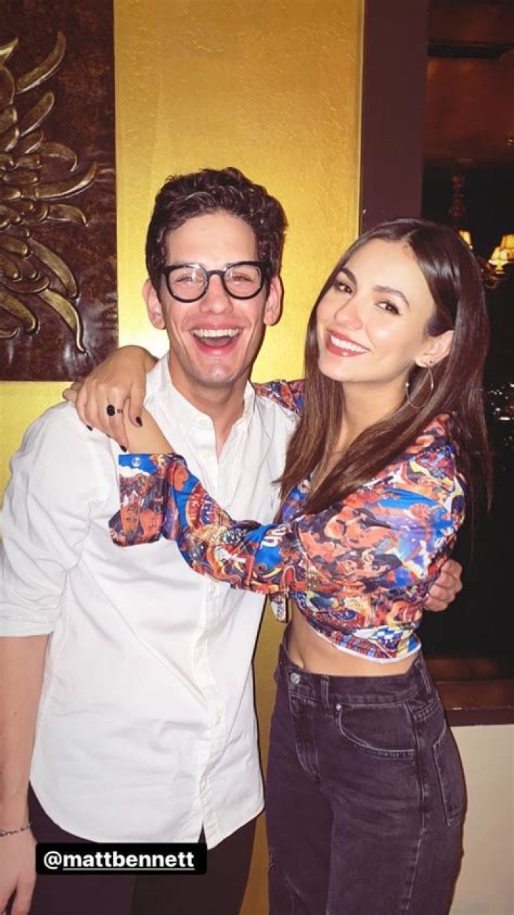 Who is Matt Bennett Dating – Matt Bennett's Girlfriend & Exes